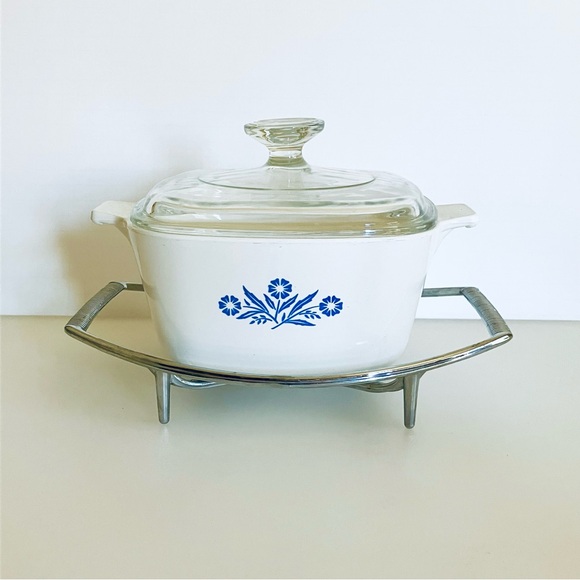 Corningware Set: Casserole, Cradle & Pyrex glass cover - Picture 1 of 9